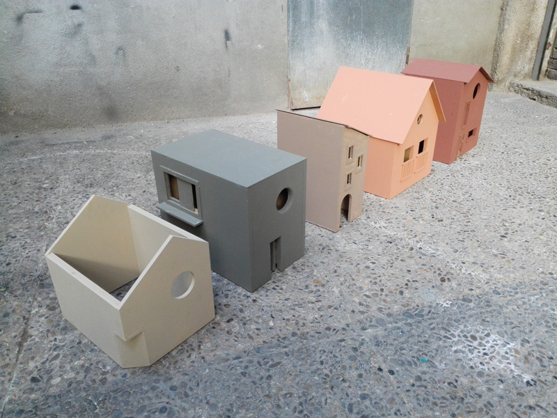 casas madera 40.5x33x30.2 42x32.7x39.8 37.5x18.5x25.5 32.5x24.38.5 30x24.5x31 1u